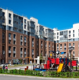 Продажа 1-комн квартиры на вторичном рынке Петергофское ш,  д. 84,  к. 11
