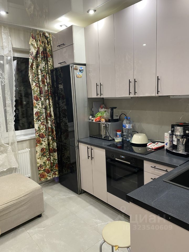 Продажа 2-комн квартиры на вторичном рынке д. Пирогово, улица Сурикова, 1