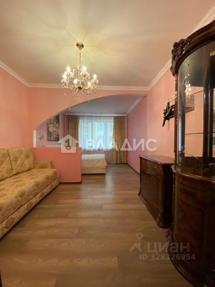 Продажа 2-комн квартиры на вторичном рынке Южный мкр, улица Центральная, 2