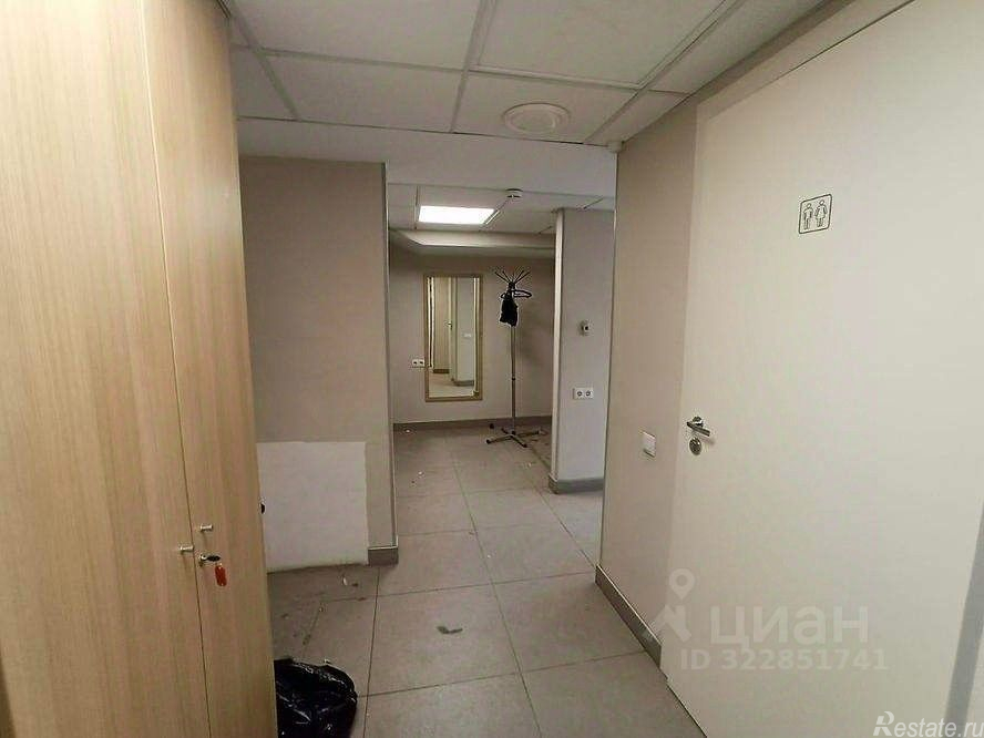 Продажа торгового помещения улица Генерала Тюленева,  д. 9