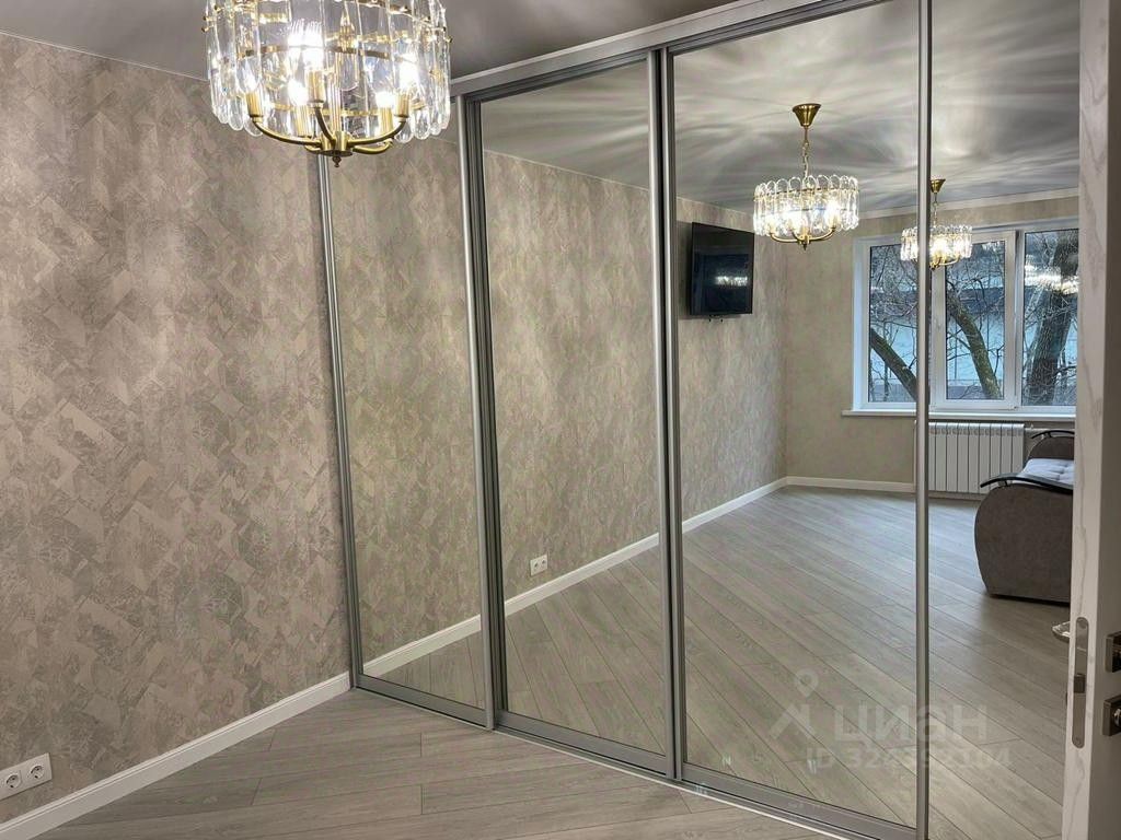 Продажа 2-комн квартиры на вторичном рынке Уральская улица, 4