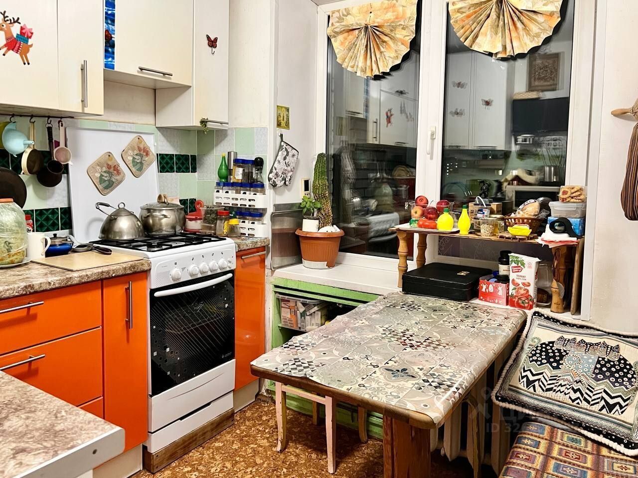 Продажа 3-комн квартиры на вторичном рынке улица Карташихина,  д. 19