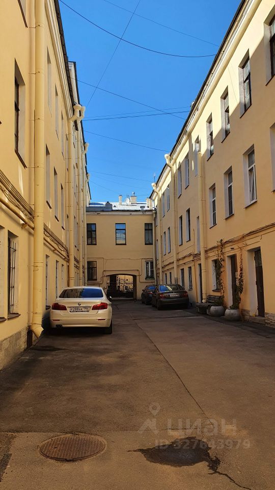 Продажа 3-комн квартиры на вторичном рынке Галерная улица, 59