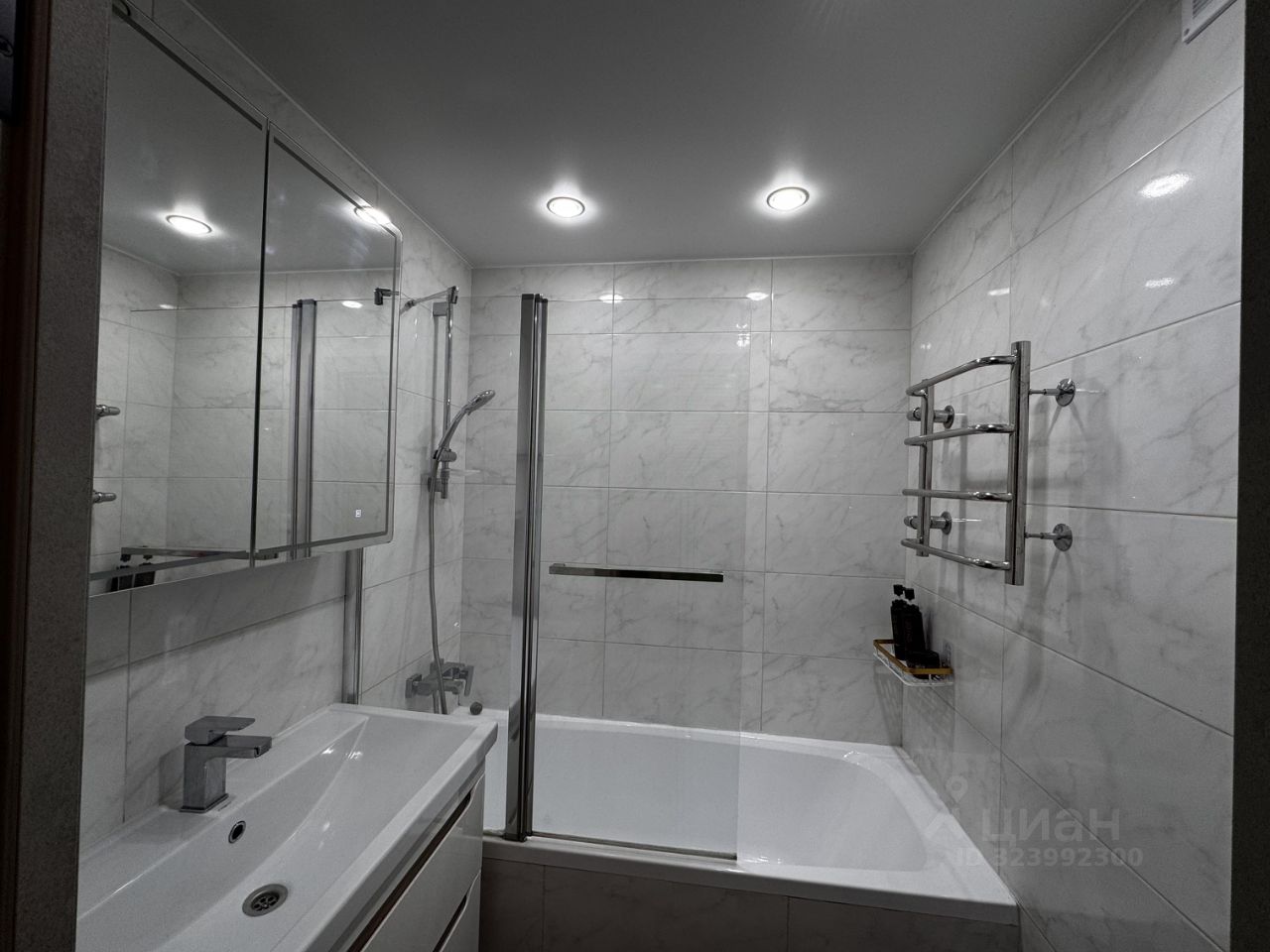 Продажа 2-комн квартиры на вторичном рынке Северный кв-л, д. Сапроново, Купелинка мкр, 3