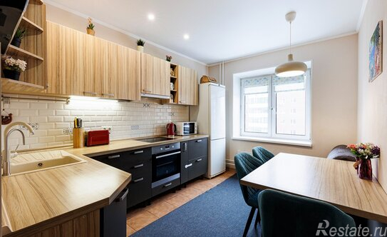 Продажа 2-комн квартиры на вторичном рынке Южнобутовская улица,  д. 71