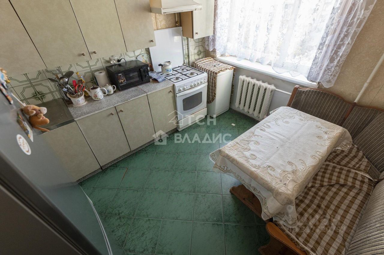 Продажа 3-комн квартиры на вторичном рынке Юбилейный мкр, улица Парковая