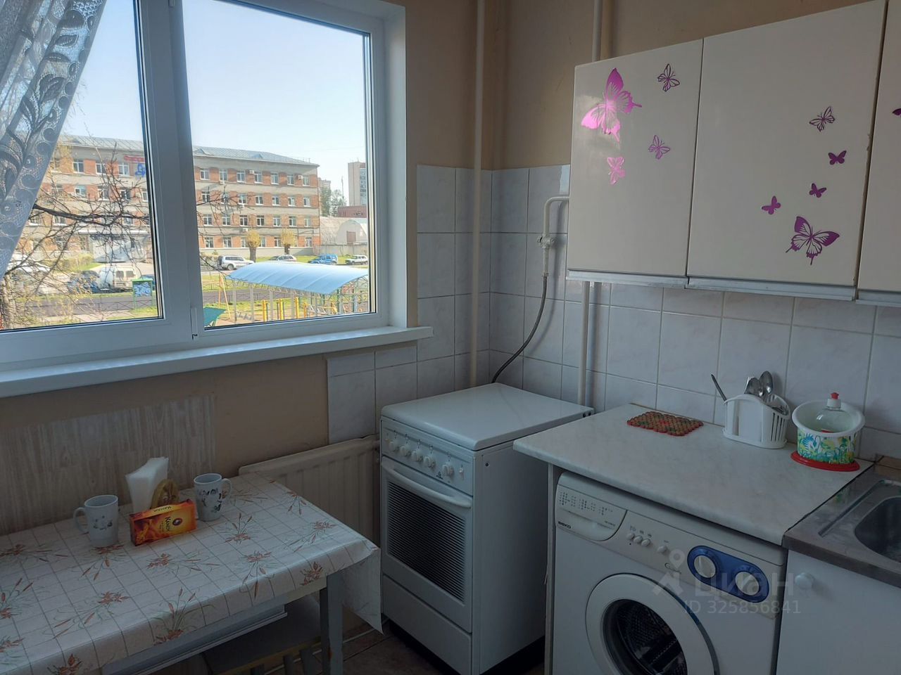 Продажа 3-комн квартиры на вторичном рынке проспект Ветеранов, 129к2