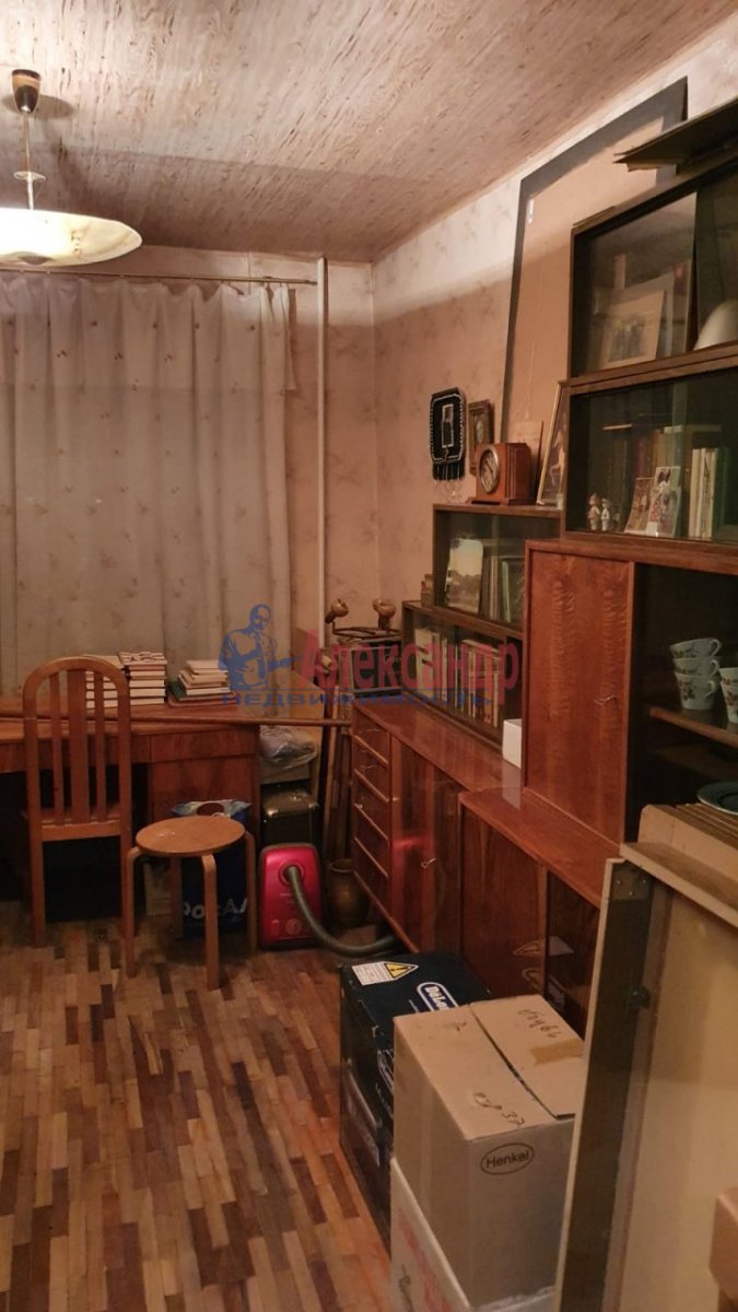 Продажа 3-комн квартиры на вторичном рынке Петергоф г., Ботаническая ул. ,  д. 18,  к. 5