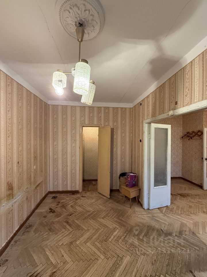 Продажа 2-комн квартиры на вторичном рынке Костромской пр-кт,  д. 33