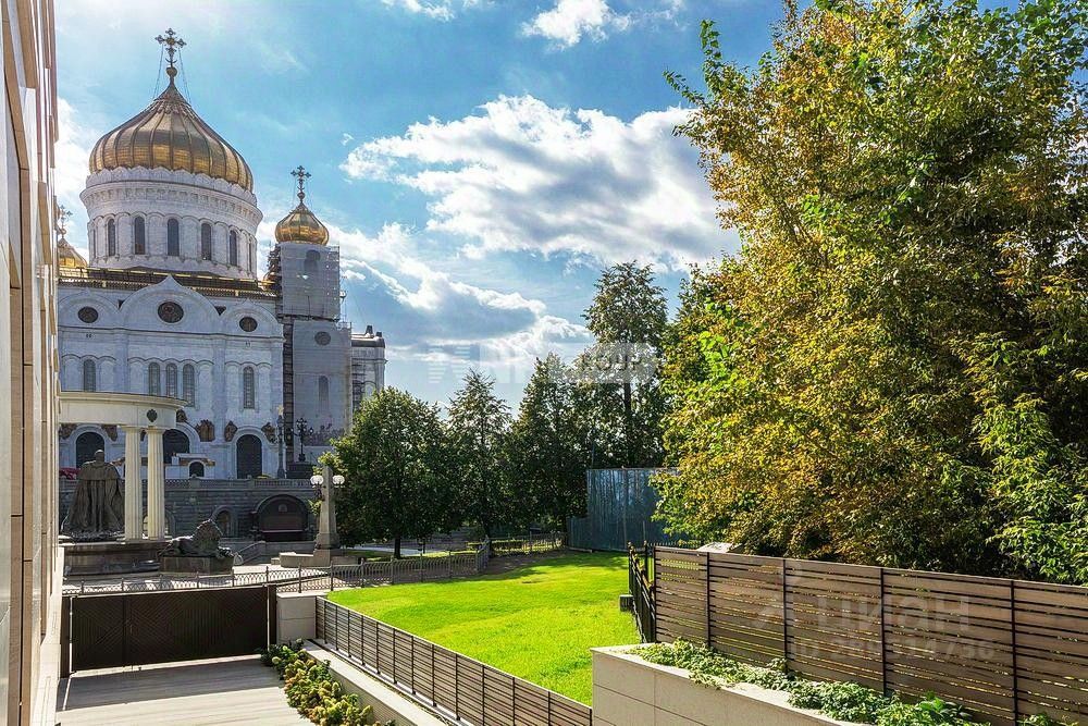 Продажа 2-комн квартиры на вторичном рынке Пречистенская набережная, 43