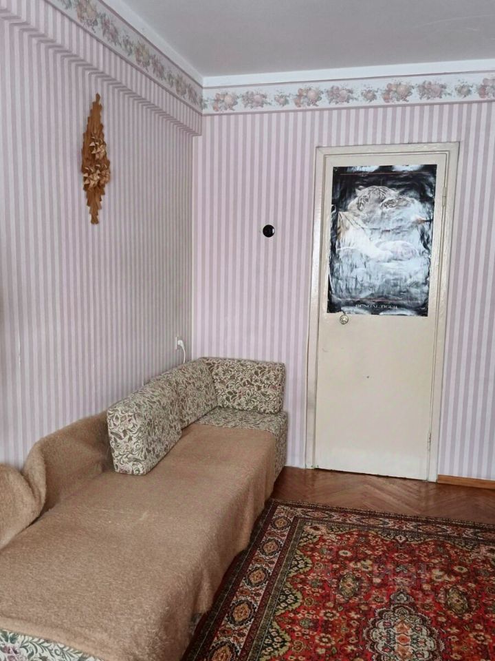 Продажа 3-комн квартиры на вторичном рынке улица Стасовой, 5