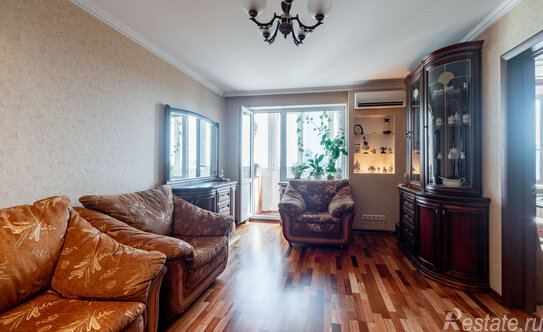 Продажа 3-комн квартиры на вторичном рынке ул Тамбасова,  д. 13,  к. 3