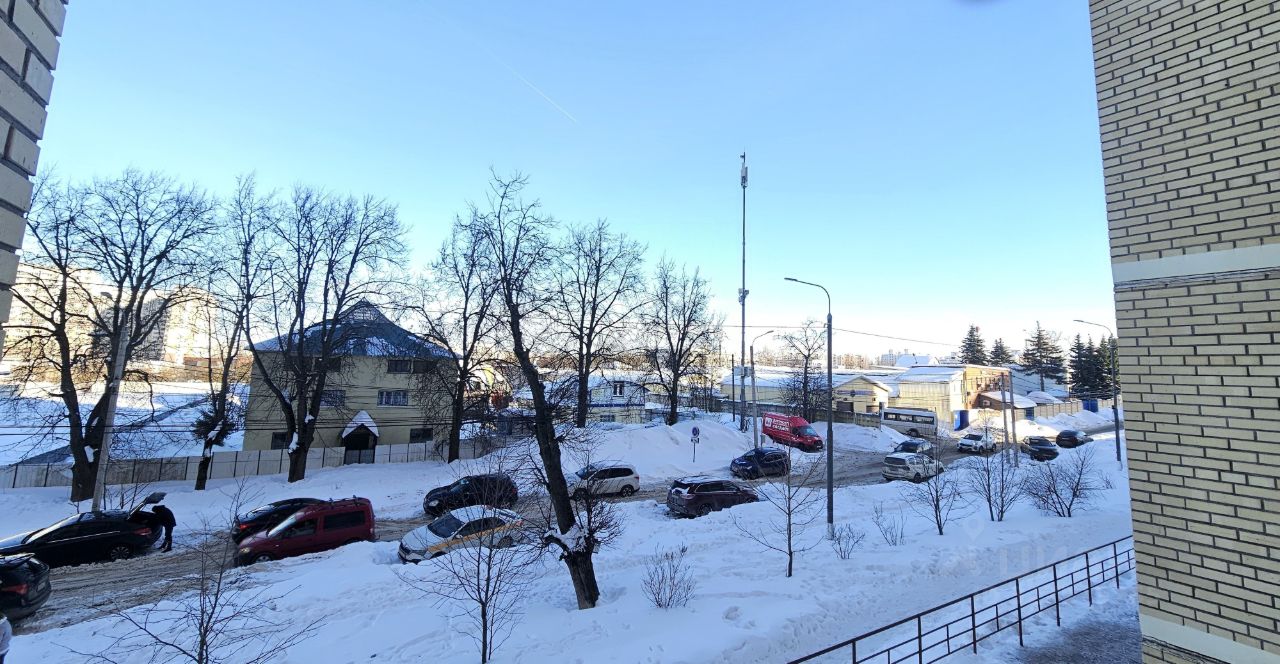 Продажа 2-комн квартиры на вторичном рынке Андреевка пгт, улица Староандреевская