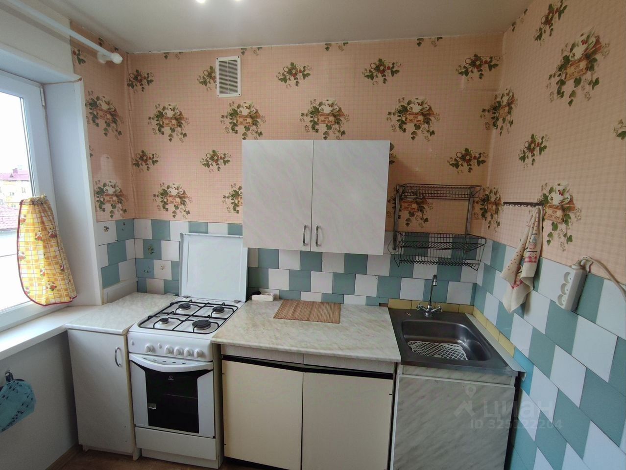 Продажа 2-комн квартиры на вторичном рынке Приморск, Комсомольская улица, 3