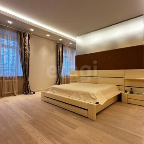 3-комн квартира Московский пр-кт,  д. 172,  к. 4