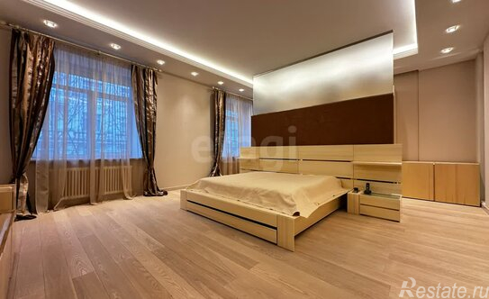 Продажа 3-комн квартиры на вторичном рынке Московский пр-кт,  д. 172,  к. 4