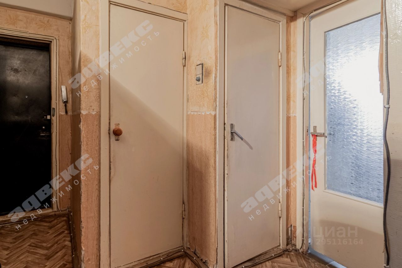 Продажа комнаты проспект Авиаконструкторов, 23К1