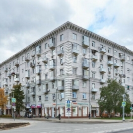 Продажа 2-комн квартиры на вторичном рынке Боткинский 1-й проезд,  д. 4