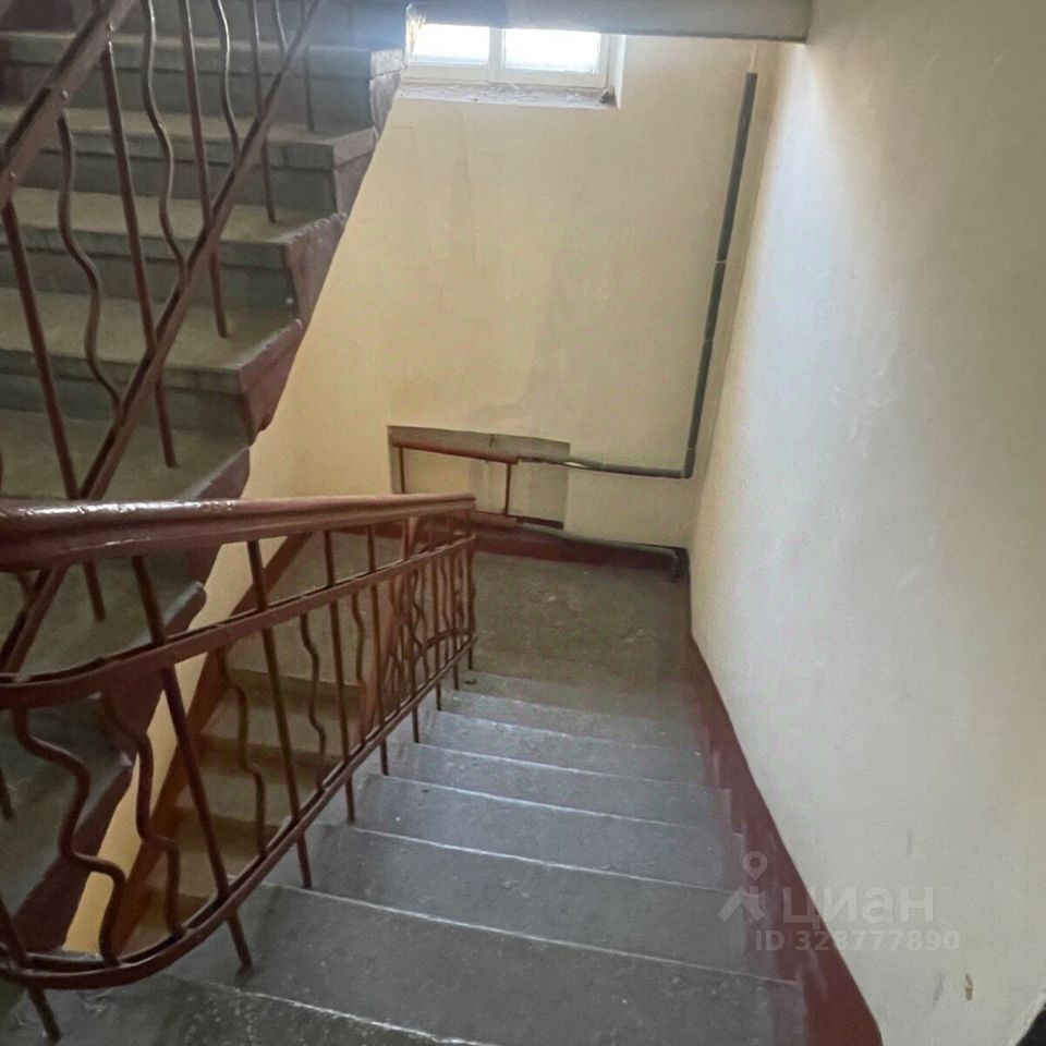 Продажа комнаты Среднеохтинский проспект, 39