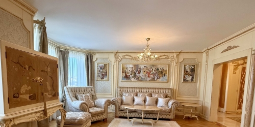4-комн квартира улица Дунаевского,  д. 7