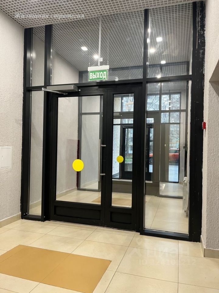 Продажа 2-комн квартиры на вторичном рынке улица Лавочкина, 8А