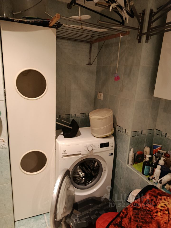 Продажа 3-комн квартиры на вторичном рынке Чертановская улица, 4