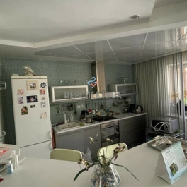 Продажа 2-комн квартиры на вторичном рынке улица Генерала Белобородова,  д. 27