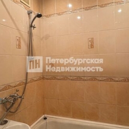 Продажа 2-комн квартиры на вторичном рынке Композиторов ул,  д. 7