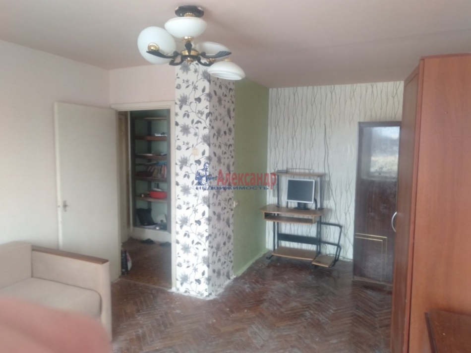 Продажа 1-комн квартиры на вторичном рынке Колпино г., Пролетарская ул. ,  д. 62