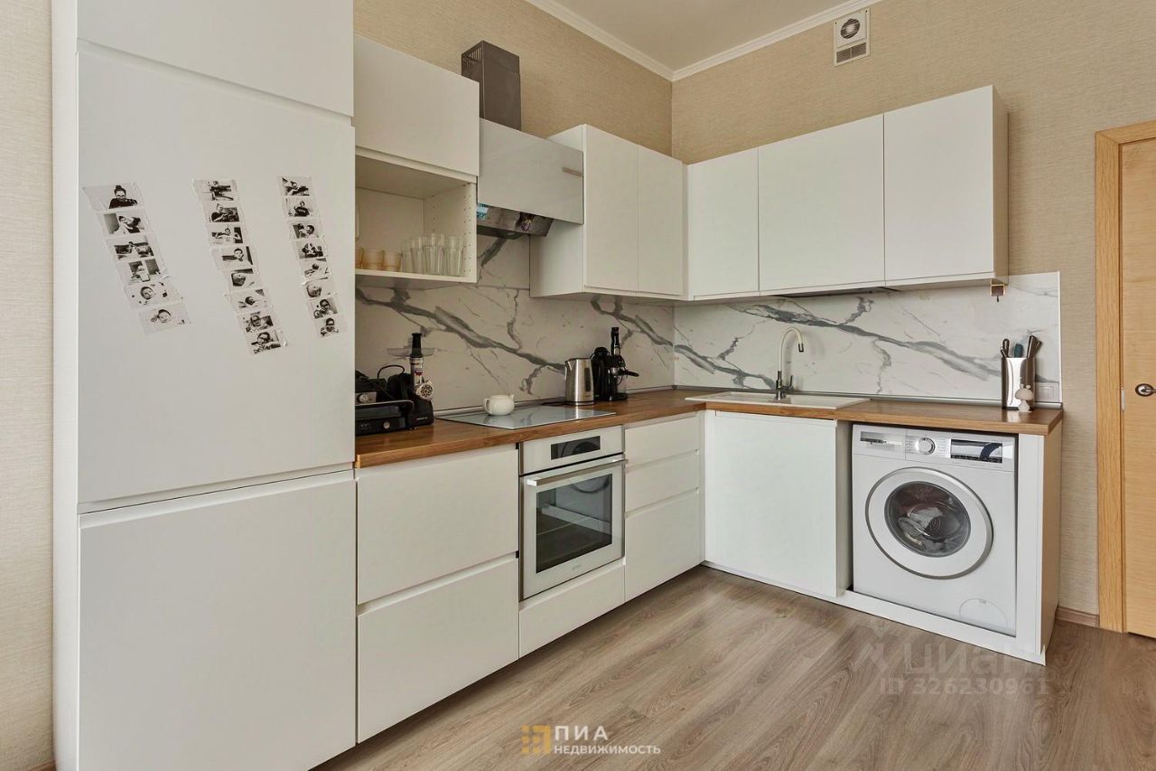 Продажа 1-комн квартиры на вторичном рынке пос. Парголово, Заречная улица, 15к1