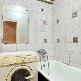 Продажа 2-комн квартиры на вторичном рынке Московский пр-кт,  д. 205 литБ
