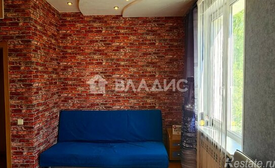 Продажа 4-комн квартиры на вторичном рынке улица Маршала Захарова