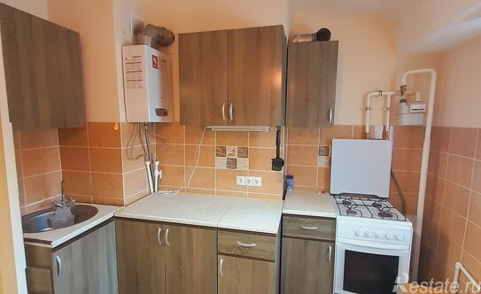 Продажа 1-комн квартиры на вторичном рынке Клин, улица 60 лет Комсомола,  д. 12 к4