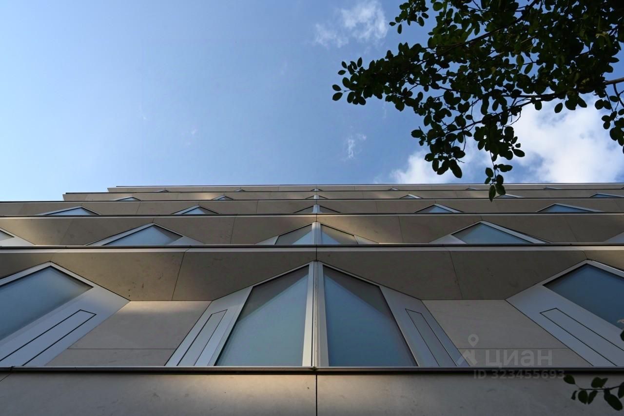 Продажа 3-комн квартиры на вторичном рынке Садовническая улица, 82