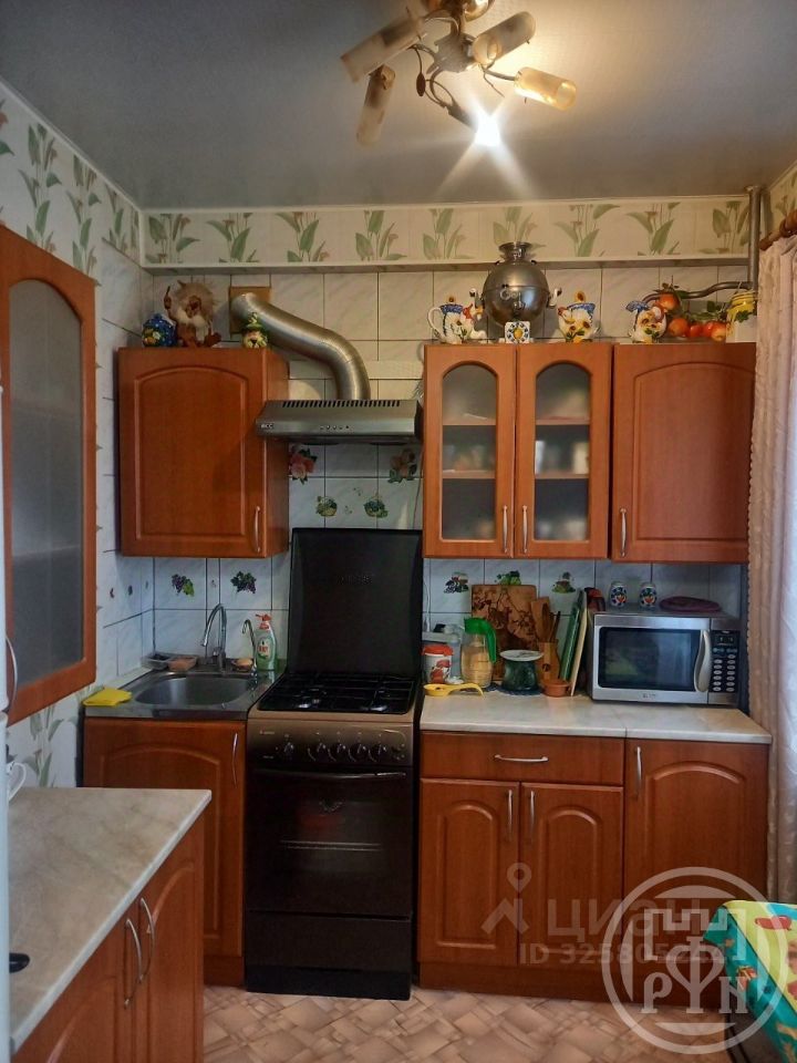 Продажа 3-комн квартиры на вторичном рынке с. Русско-Высоцкое, 26