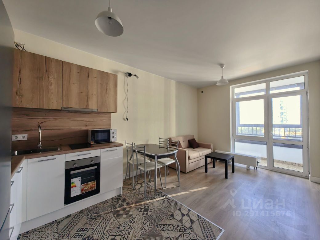 Аренда 3-комн квартиры на вторичном рынке проспект Прокшинский, 12