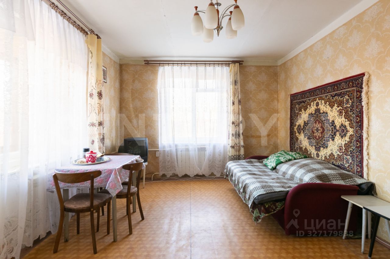 Продажа 2-комн квартиры на вторичном рынке Петергоф, бульвар Разведчика, 8к4