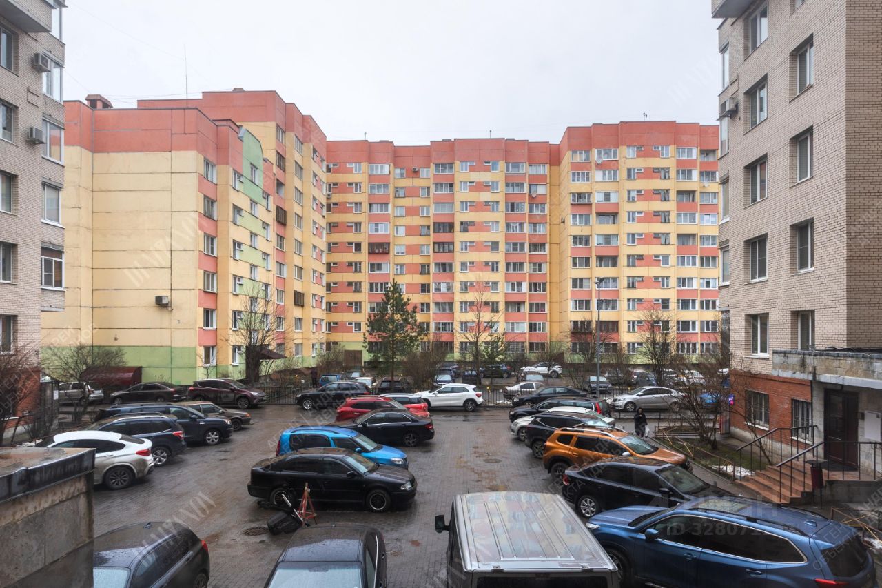 Продажа 2-комн квартиры на вторичном рынке Сиреневый бульвар, 23к2