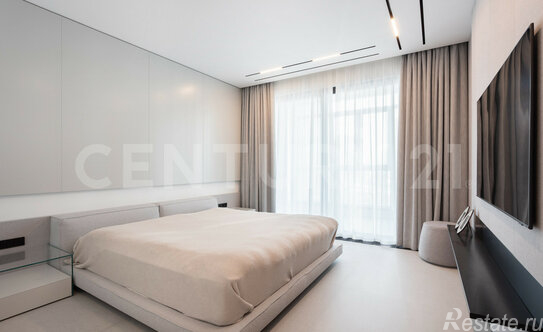 Продажа 4-комн квартиры на вторичном рынке Верхняя улица,  д. 22