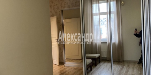 4-комн квартира Детская ул. ,  д. 18