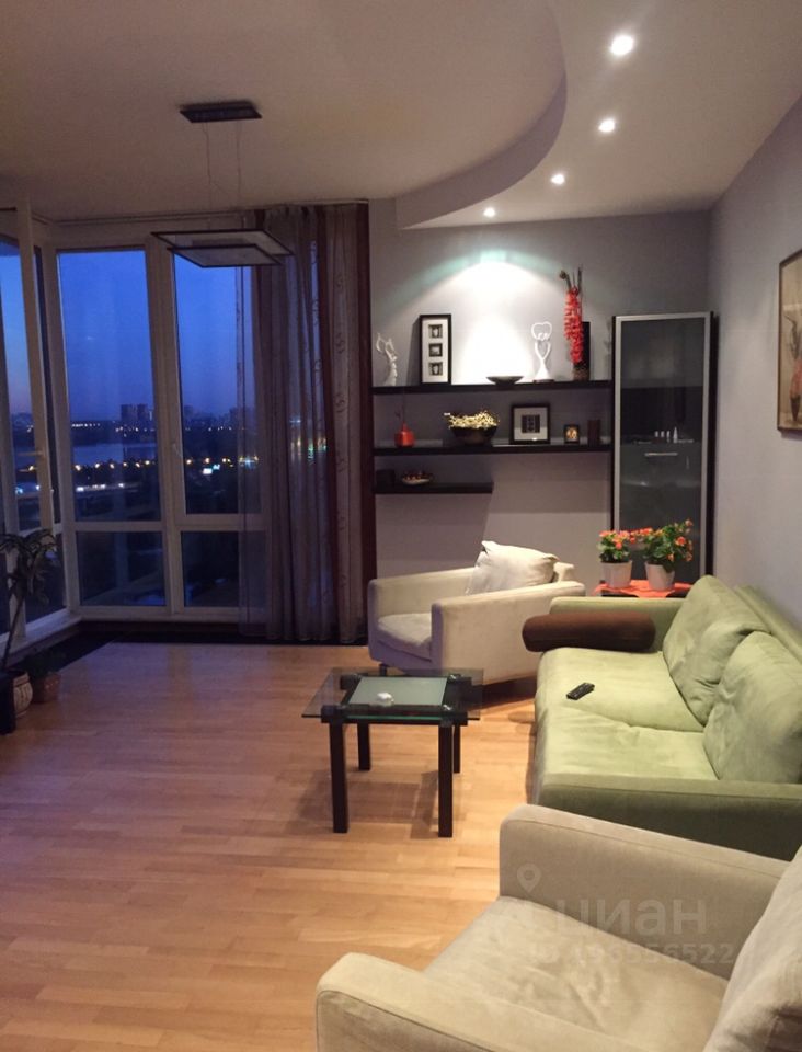 Продажа 4-комн квартиры на вторичном рынке Авиационная улица, 79В