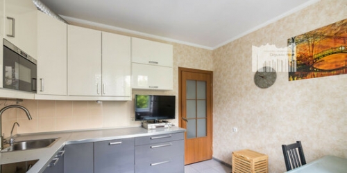 4-комн квартира ул Академика Комарова,  д. 3,  к. 2