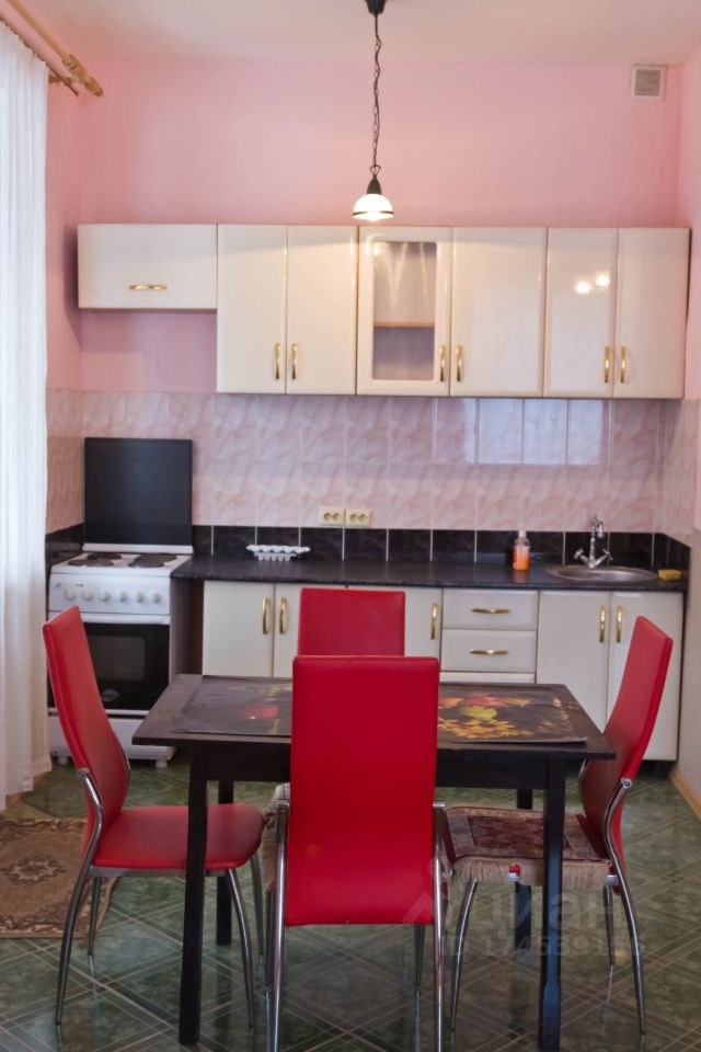 Аренда 3-комн квартиры на вторичном рынке Путилково пгт, улица Садовая, 60