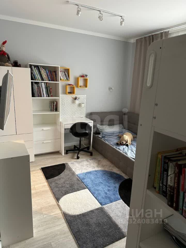 Продажа 3-комн квартиры на вторичном рынке улица Среднерогатская, 13к1