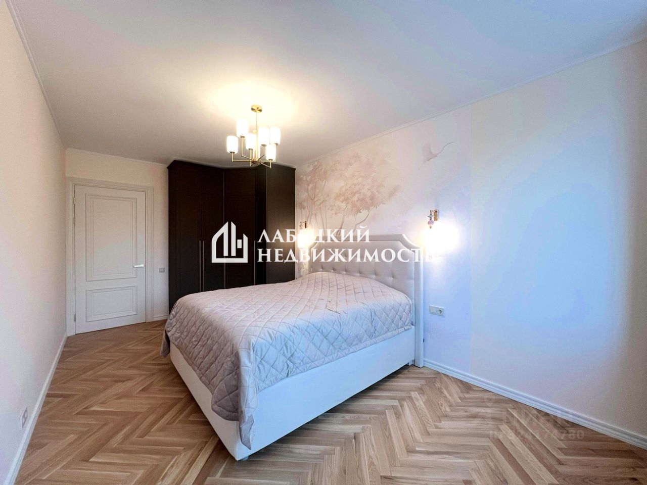 Продажа 3-комн квартиры на вторичном рынке улица Ивана Бабушкина, 12К3