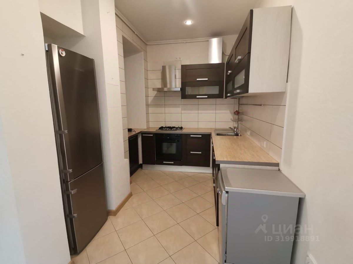 Продажа 4-комн квартиры на вторичном рынке Красносельская улица, 12