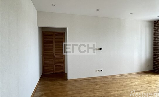 Продажа 2-комн квартиры на вторичном рынке Кирпичный 1-й пер,  д. 26