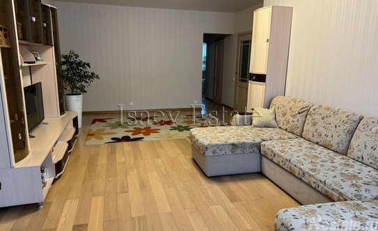 Продажа 3-комн квартиры на вторичном рынке Красногорск г, Красногорский б-р,  д. 17