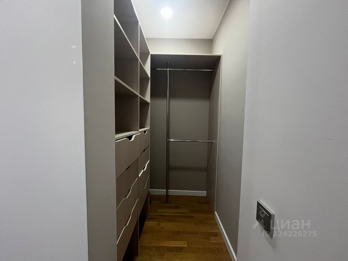 Продажа 2-комн квартиры на вторичном рынке д. Глухово, улица Рублевское Предместье, 30