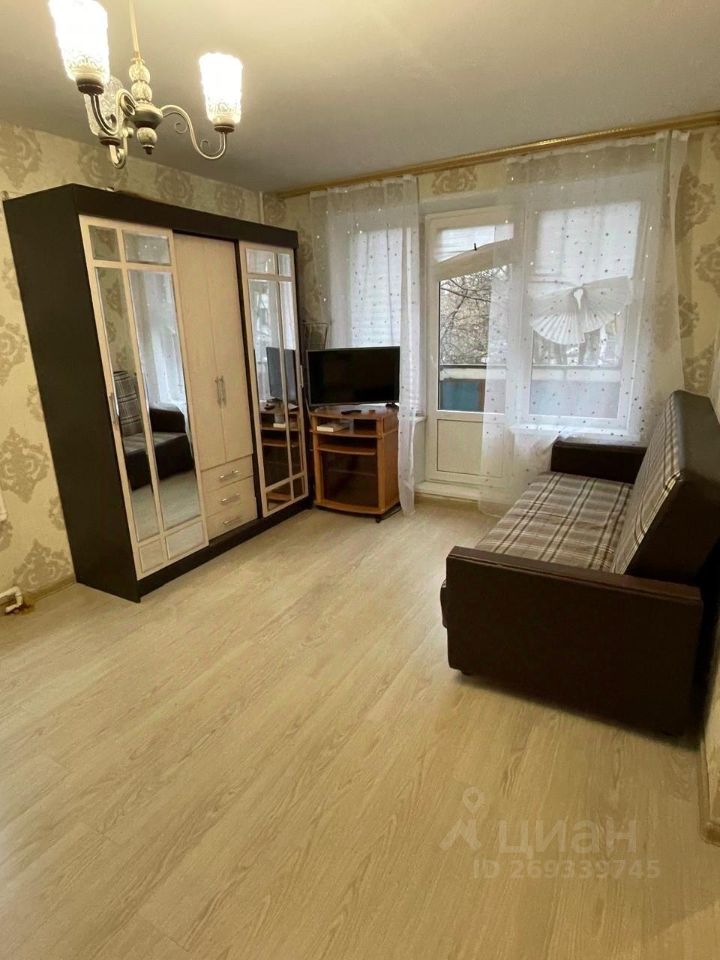 Аренда 1-комн квартиры на вторичном рынке Планерная улица, 1К4